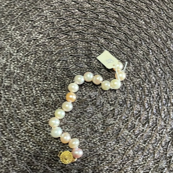 Genuine fresh water pearl bracelet - Picture 5 of 5